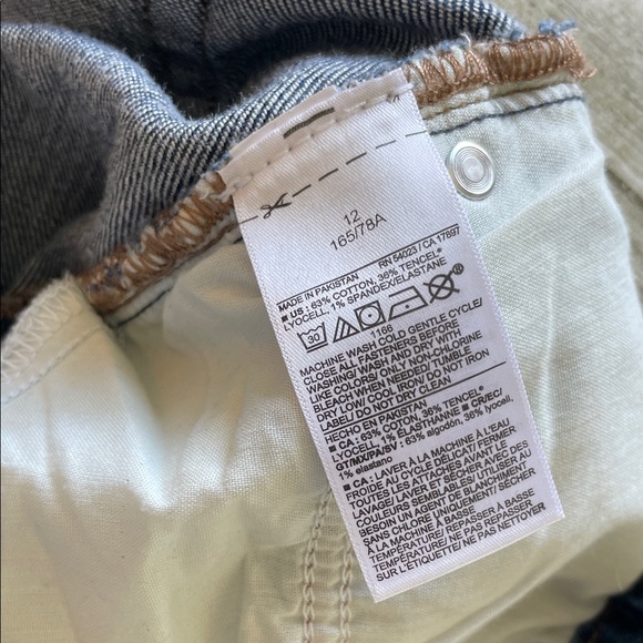 Old Navy Dark Blue Drapey Denim Extra High-Rise Super Wide Leg Jeans - Picture 9 of 10